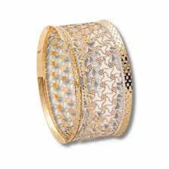 impeccable White Gold Bangle